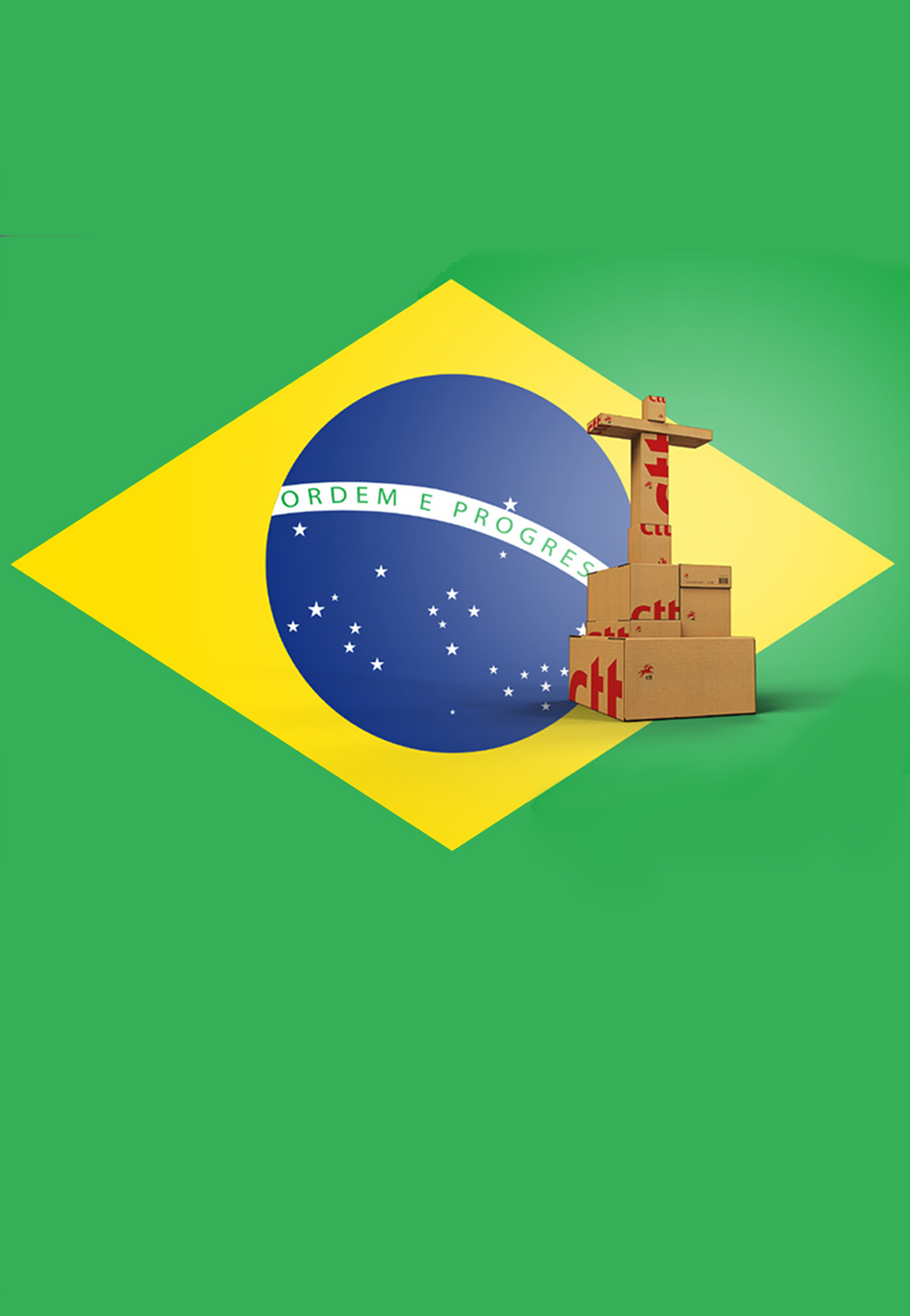 Caixas empilhadas a imitar a forma do Cristo Rei, no fundo está a bandeira do Brasil.