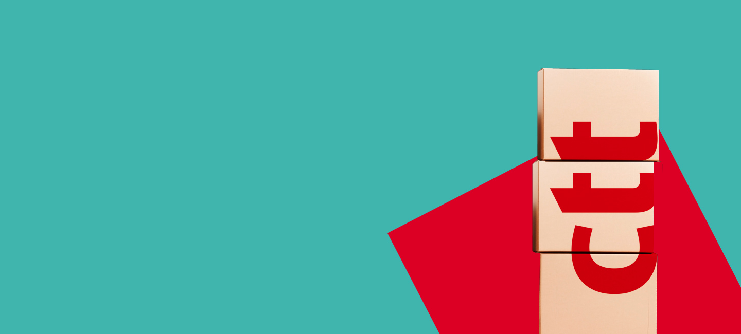 Caixas com o logótipo CTT